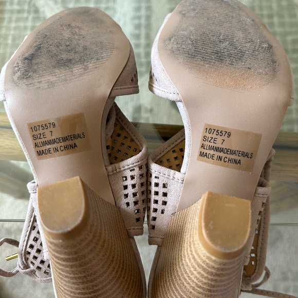 Charlotte Russe Women's Beige Wedges - Picture 10 of 10